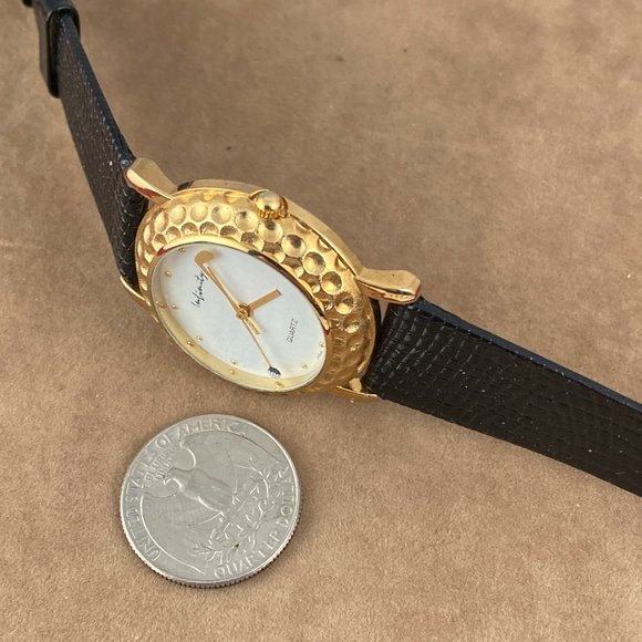 Vintage Infinity Golf Ball Styled Gold Watch - Picture 4 of 7